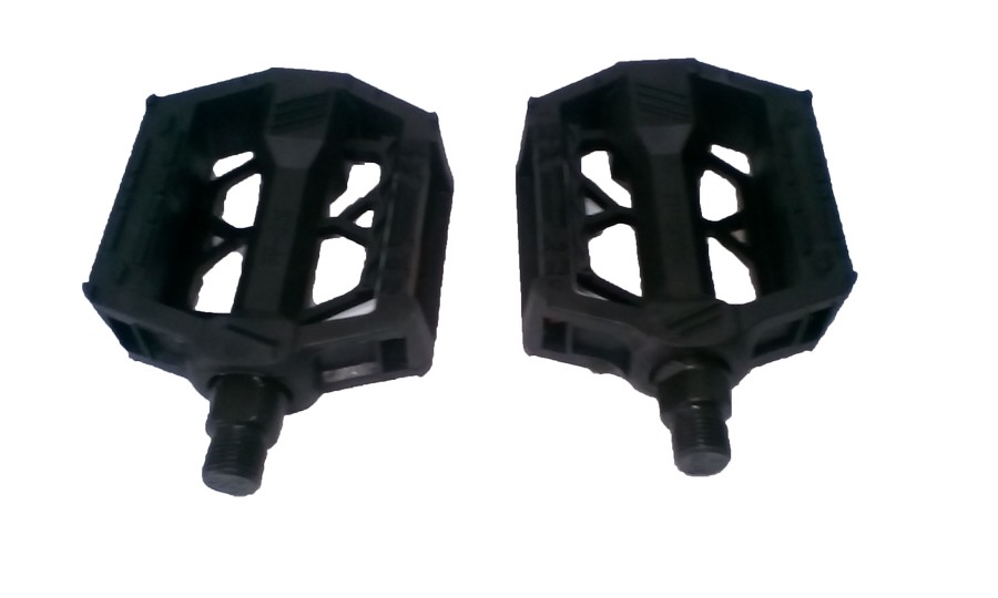 PEDALES PLAST. CUAD. FEIMIN 1/2 PULG