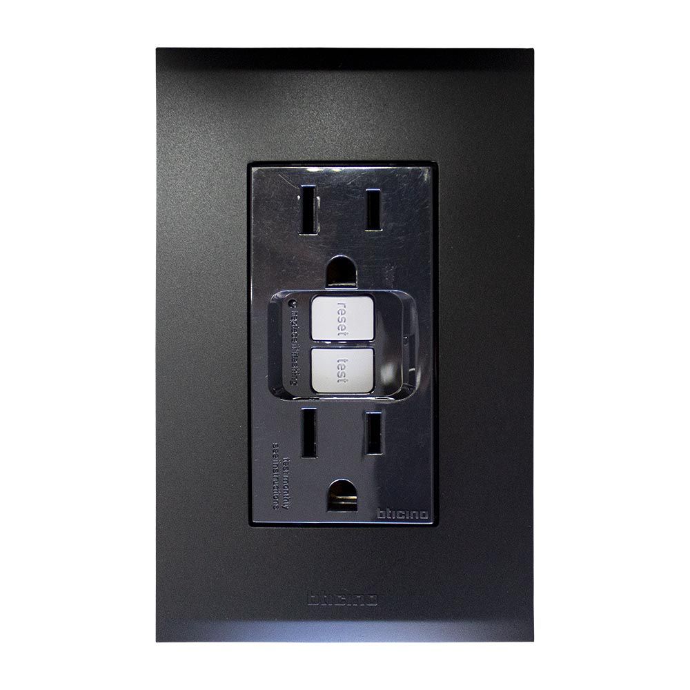 TOMA DOBLE POLARIZADO FALLA TIERRA INTEGRADO NEGRO NOBILE BTICINO AF6028EANG (NC)