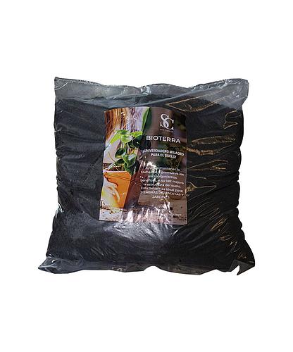 TIERRA P/JARDIN Y MACETAS C/BIOCARBON ACTIVADO 10LBS.